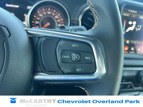 Used 2023 Jeep Wrangler Unlimited Sahara image 13