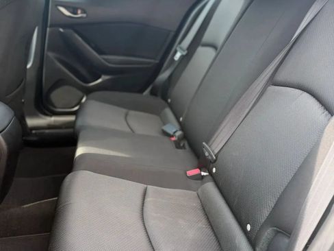 Used 2018 MAZDA MAZDA3 Sport FWD image 18