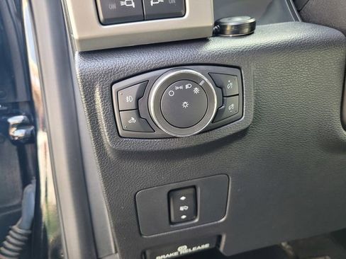 Certified 2021 Ford F450 Lariat w/ FX4 Off-Road Package image 17