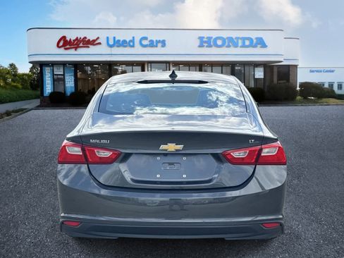 Used 2018 Chevrolet Malibu LT w/ LPO, Convenience Package 2 image 4