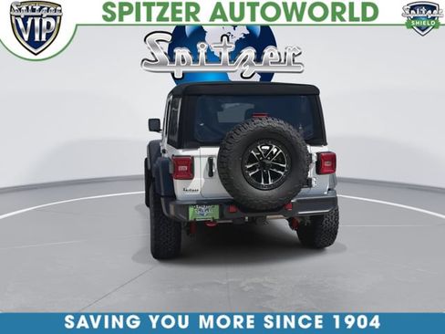 Used 2024 Jeep Wrangler Unlimited Rubicon w/ XTREMEE 35" Tire Package AWD/4WD image 8