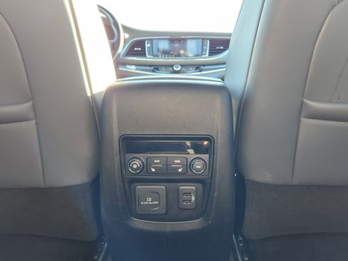 Used 2024 Buick Enclave Premium image 14