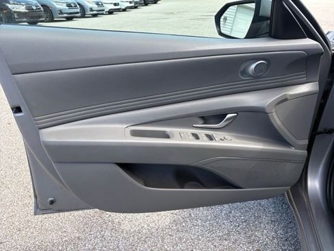 Used 2023 Hyundai Elantra SEL w/ Convenience Package FWD image 20