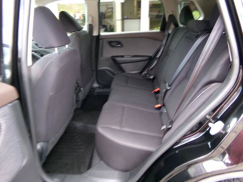 Used 2023 Nissan Rogue S FWD image 18