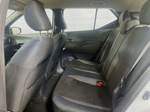 Certified 2018 Nissan Kicks SV image 21