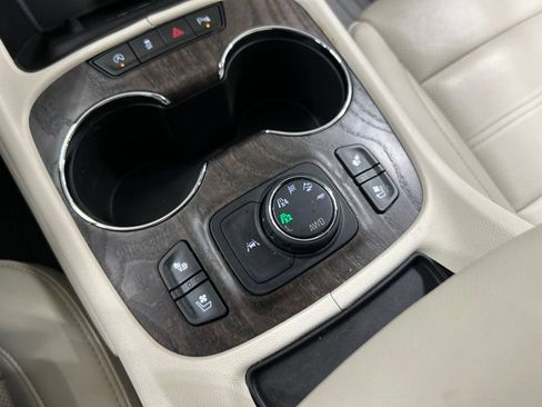 Used 2023 GMC Acadia Denali w/ Denali Technology Package AWD/4WD image 27