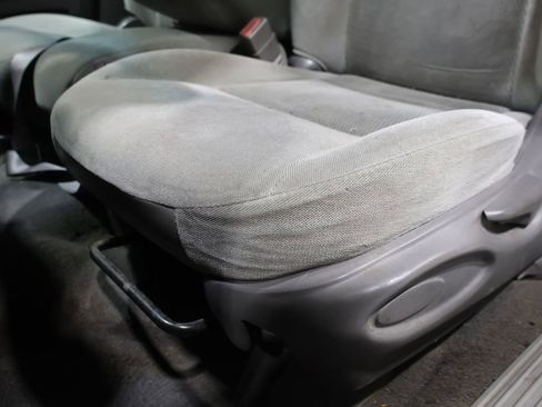 Used 2005 Ford Taurus SE image 11