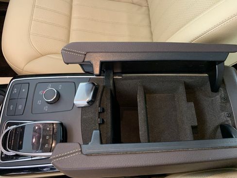 Used 2017 Mercedes-Benz GLS 450 4MATIC image 30