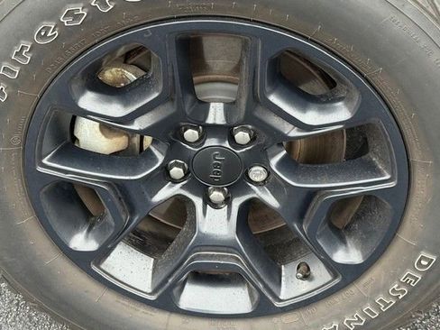 Used 2022 Jeep Cherokee Trailhawk w/ Sun, Sound & Nav Group image 13