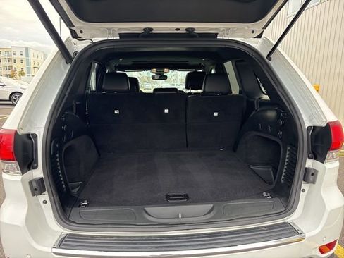 Used 2021 Jeep Grand Cherokee Limited image 16