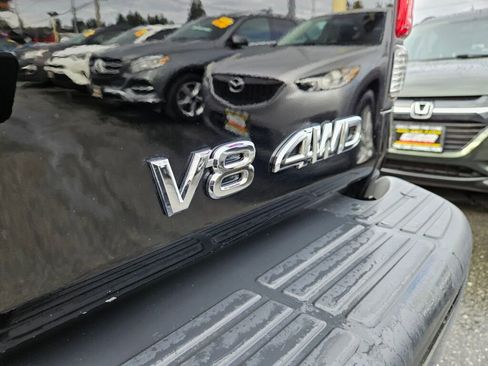 Used 2000 Toyota Tundra SR5 image 10