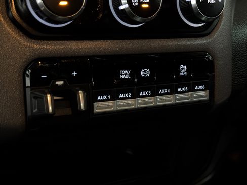 Used 2020 RAM 3500 Tradesman w/ Chrome Appearance Group image 27