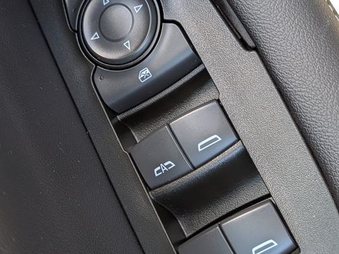 Certified 2025 Chevrolet Blazer LT AWD/4WD image 14