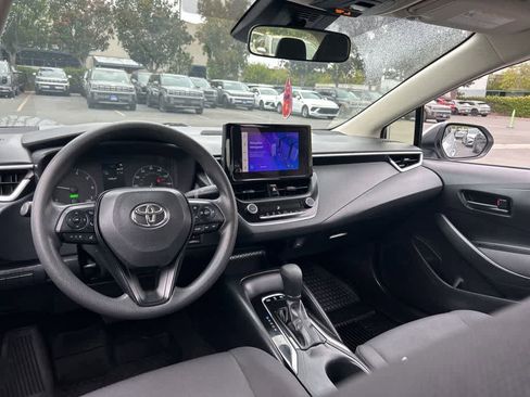 Used 2024 Toyota Corolla LE FWD image 5