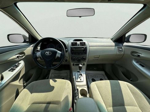 Used 2012 Toyota Corolla LE FWD image 17