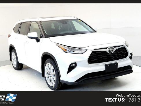 Used 2025 Toyota Highlander Limited image 1