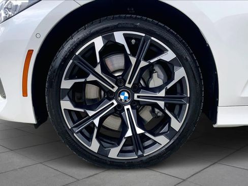 Used 2025 BMW 330i Sedan image 11