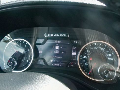 Used 2024 RAM 1500 Laramie image 22