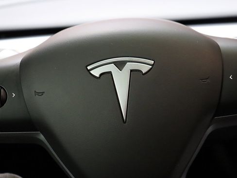 Used 2023 Tesla Model 3 Standard Range image 53