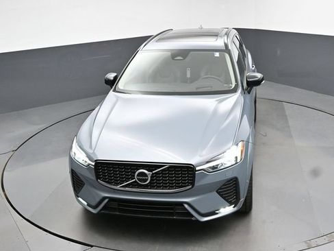 Used 2023 Volvo XC60 B5 Ultimate w/ Climate Package FWD image 46