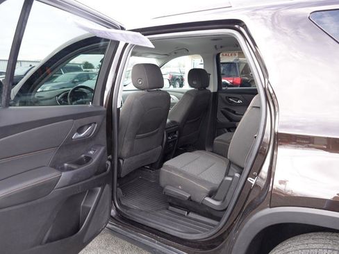Used 2019 Chevrolet Traverse LT image 36