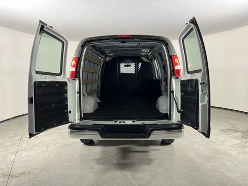 Used 2024 GMC Savana 2500 w/ Driver Convenience Package image 26