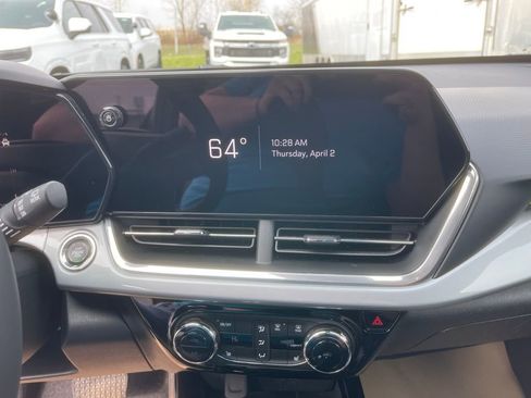 Used 2024 Chevrolet Trax LT w/ Driver Confidence Package image 15