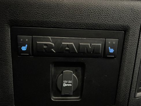 Used 2015 RAM 1500 Limited AWD/4WD image 34