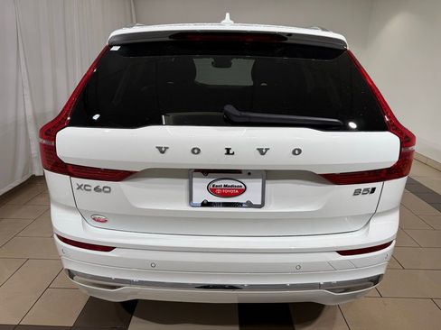 Used 2022 Volvo XC60 B5 Inscription w/ Advanced Package image 4