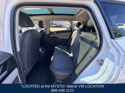 Certified 2023 Volkswagen Taos SE w/ Panoramic Sunroof Package FWD image 10