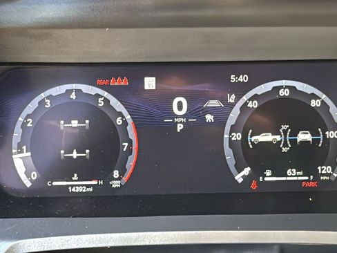 Used 2025 Toyota Tacoma TRD Off-Road AWD/4WD image 15