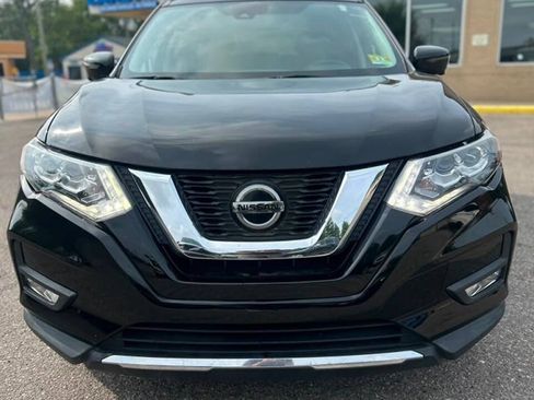 Used 2019 Nissan Rogue SL w/ Premium Package AWD/4WD image 2