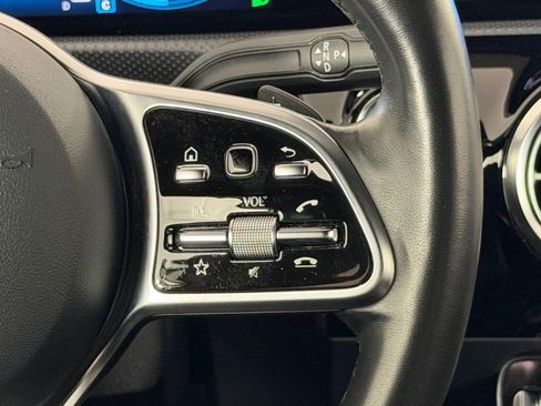 Used 2021 Mercedes-Benz A 220 4MATIC image 17