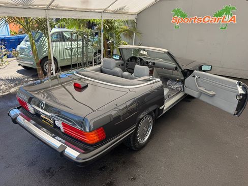 Used 1987 Mercedes-Benz 560 SL image 6