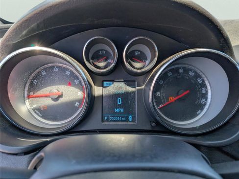 Used 2013 Buick Regal GS image 23