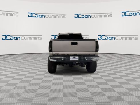 Used 2004 Chevrolet Silverado 2500 LT w/ Heavy-Duty Power Package AWD/4WD image 7
