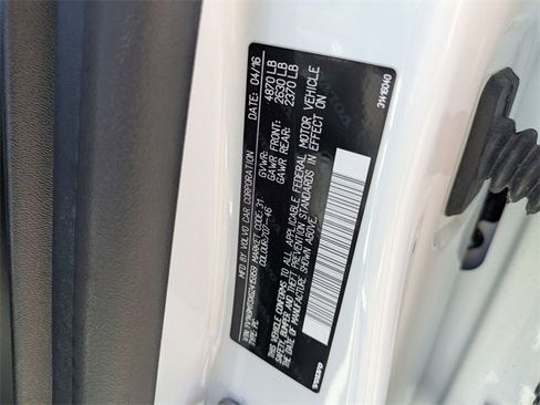 Used 2016 Volvo S60 T6 R-Design Platinum w/ Climate Package image 29