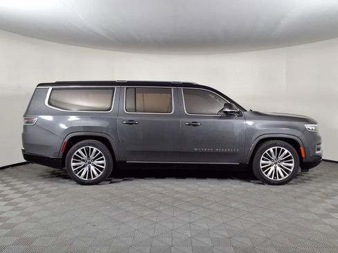Used 2023 Jeep Grand Wagoneer L Series III w/ Rear Seat Video Group 1 AWD/4WD image 39