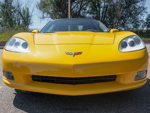 Used 2007 Chevrolet Corvette Coupe w/ Preferred Equipment Group RWD image 78
