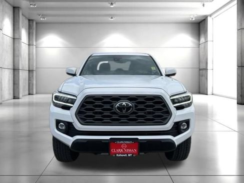 Used 2023 Toyota Tacoma TRD Off-Road w/ Black Out Package (TMS) AWD/4WD image 3