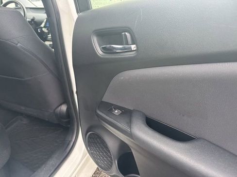 Used 2016 Toyota Prius Four image 14