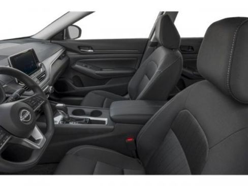 Used 2025 Nissan Altima 2.5 SV FWD image 11