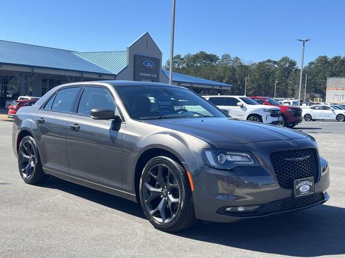 Used 2023 Chrysler 300 S image 4