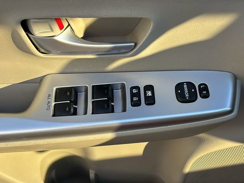 Used 2014 Toyota Prius V Three FWD image 12