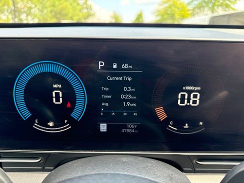 Used 2025 Hyundai Kona SEL FWD image 21
