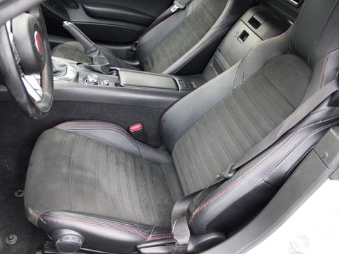 Used 2017 FIAT 124 Spider Abarth image 13