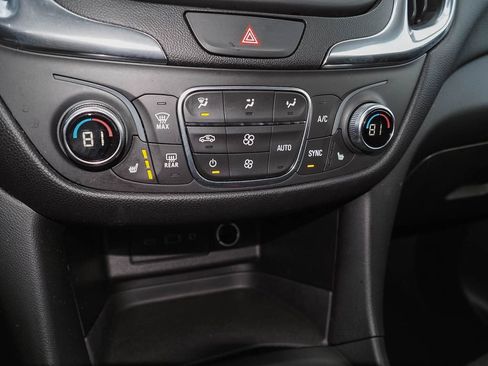 Used 2020 Chevrolet Equinox LT image 15