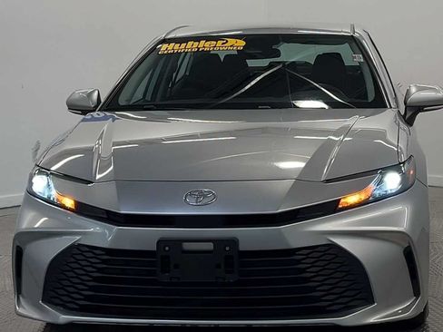Used 2025 Toyota Camry LE FWD image 3