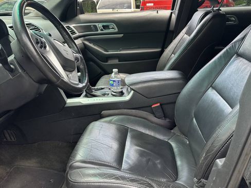 Used 2014 Ford Explorer XLT AWD/4WD image 10