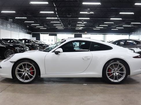 Used 2016 Porsche 911 Carrera RWD image 2